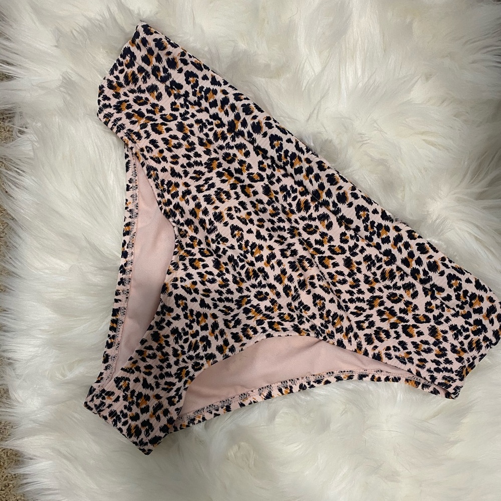 Cheeky high waisted bikini bottom - cheetah print